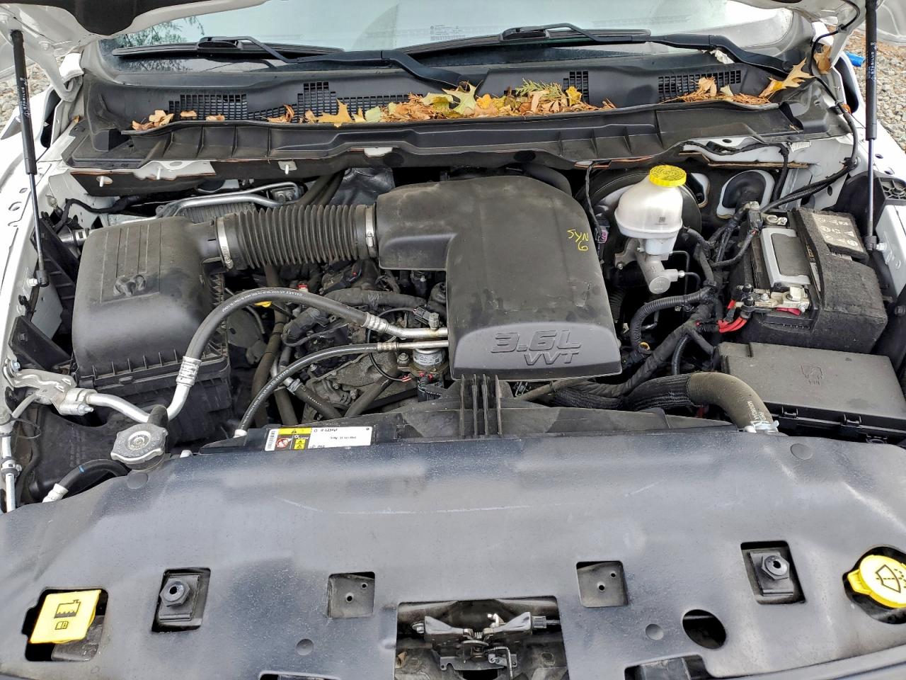 Ram 1500 Slt Image 6