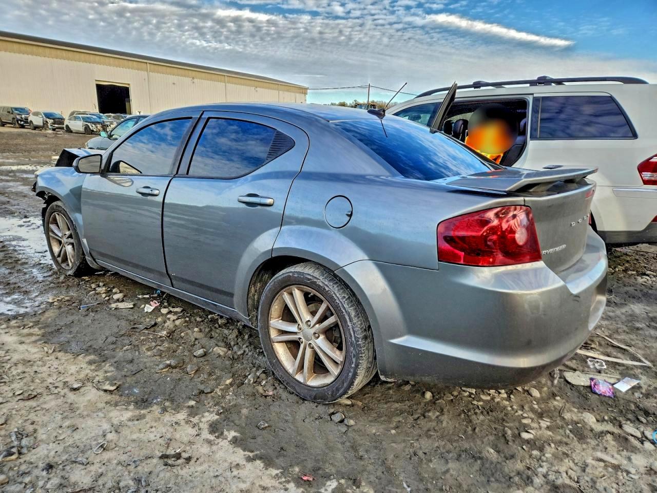 Dodge Avenger Sxt Image 3