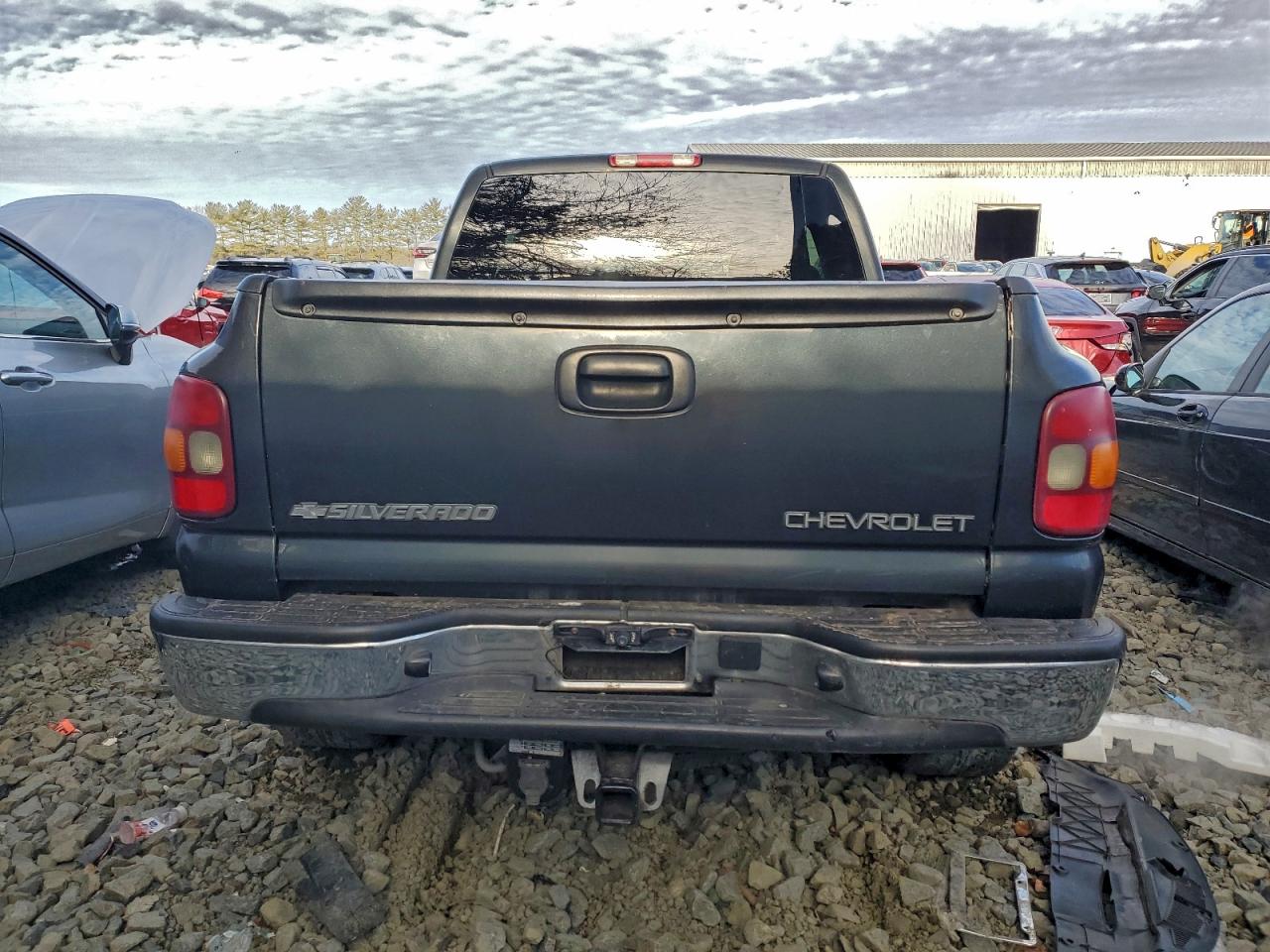 Chevrolet Silverado K1500 Image 6