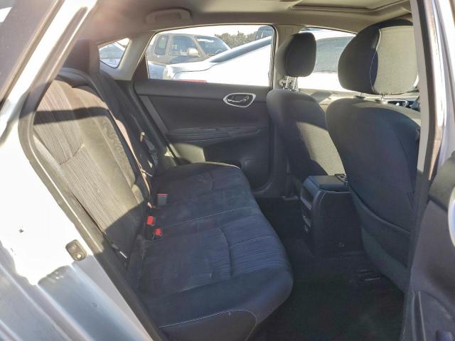 Nissan Sentra S Image 8