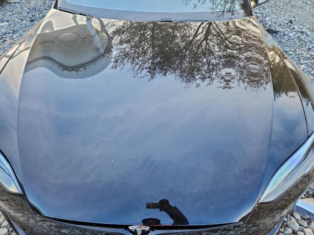 Tesla Model S Image 8