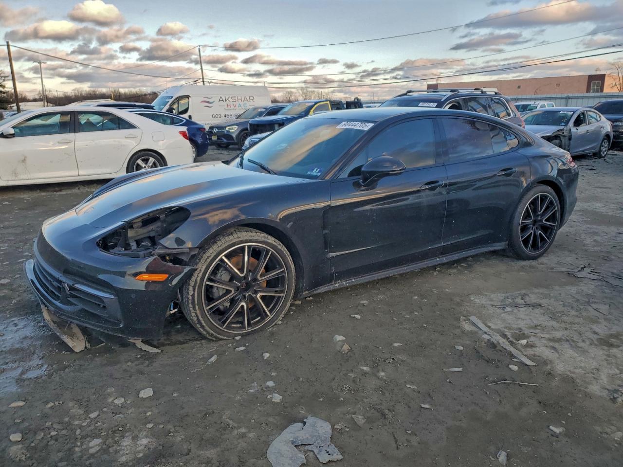 Porsche Panamera 4s Image 1