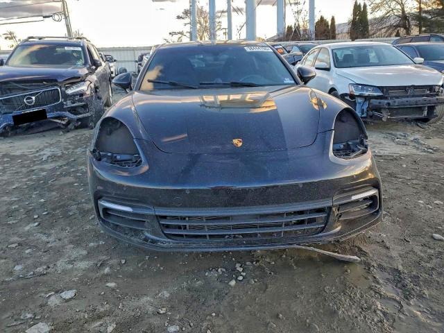 Porsche Panamera 4s Image 2