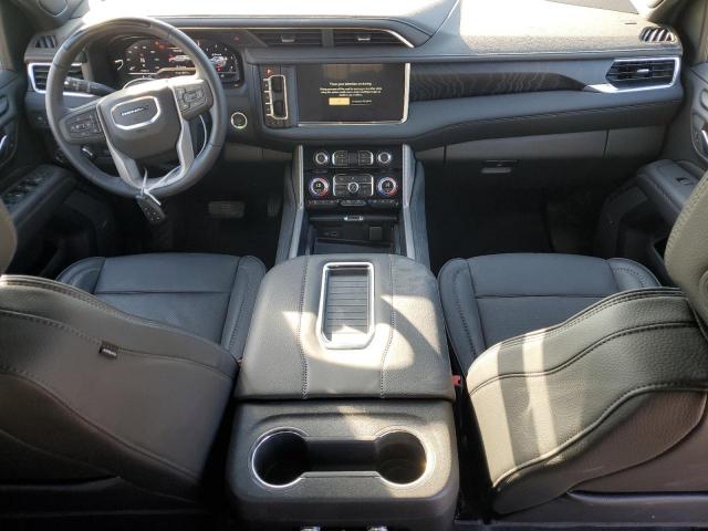 GMC Yukon Denali Image 3