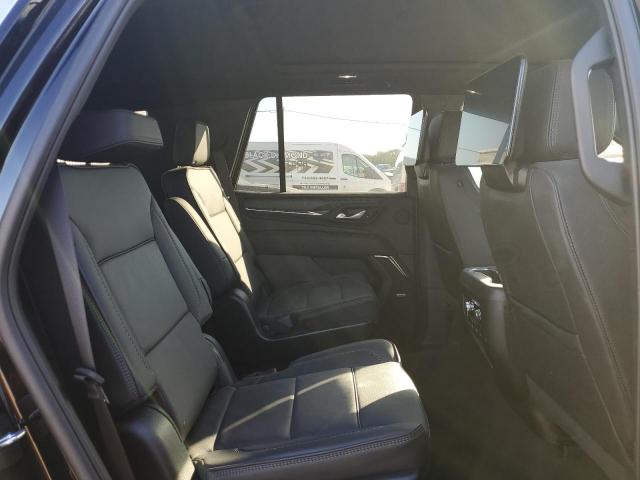 GMC Yukon Denali Image 7