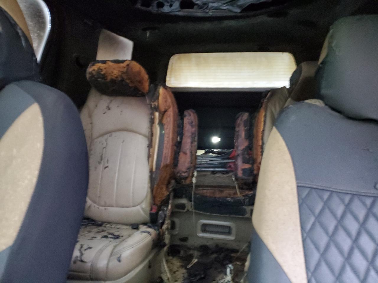 GMC Acadia Denali Image 9