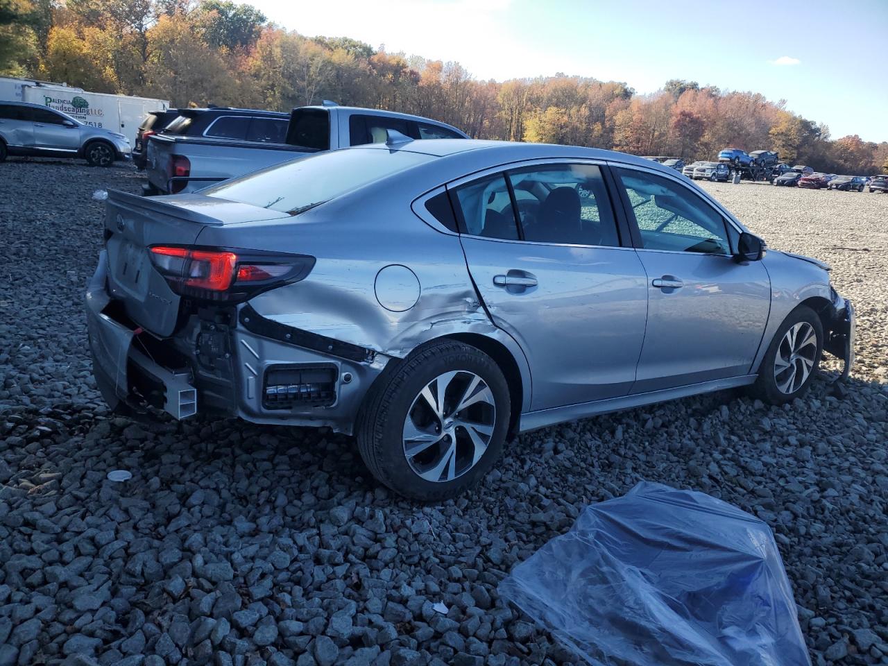 Subaru Legacy Premium Image 2