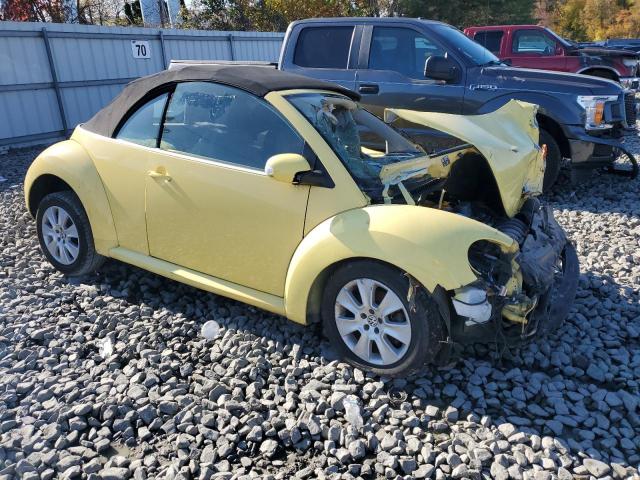 Volkswagen Beetle Convertible S Image 3