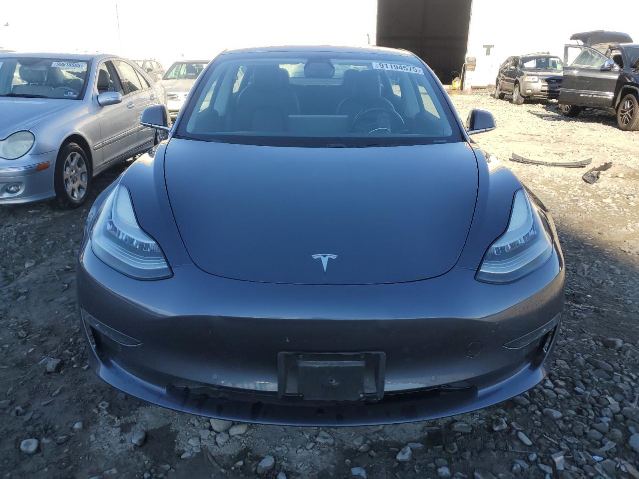 Tesla Model 3 Image 12