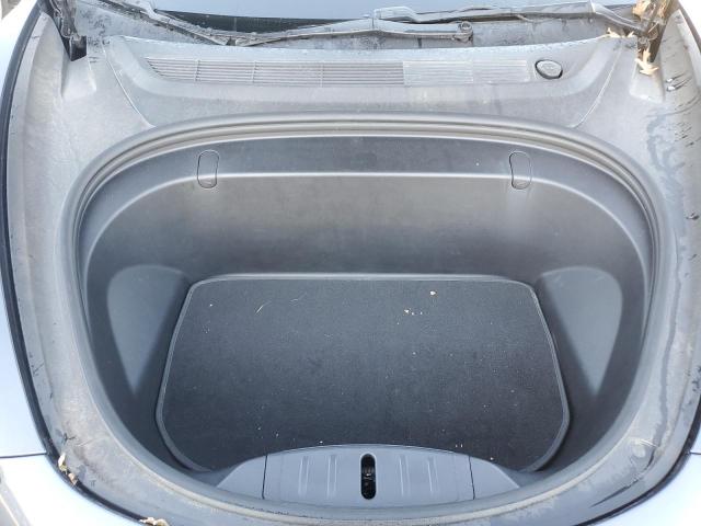 Tesla Model 3 Image 11