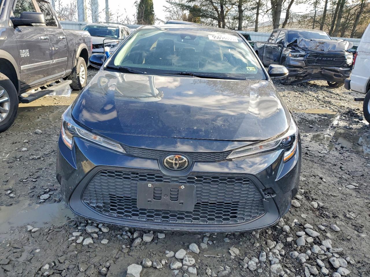 Toyota Corolla Le Image 8