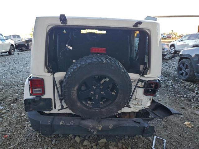 Jeep Wrangler Sahara Image 8