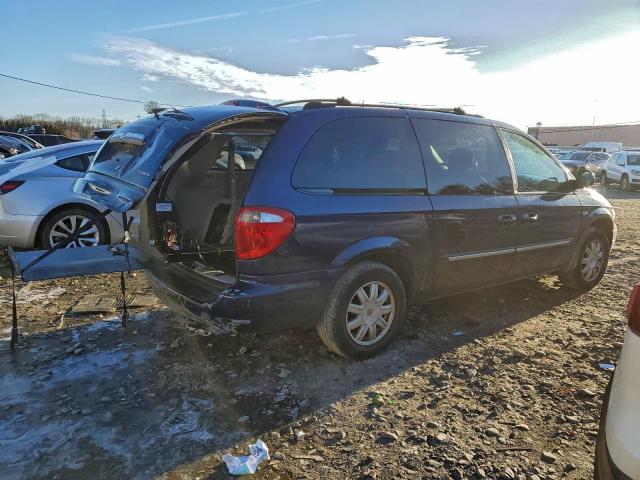 Chrysler Minivan Touring Image 11