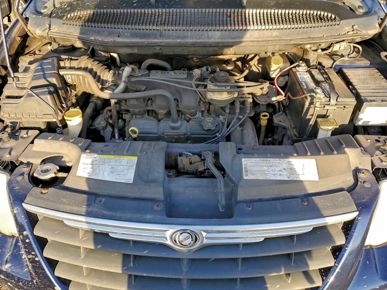 Chrysler Minivan Touring Image 6