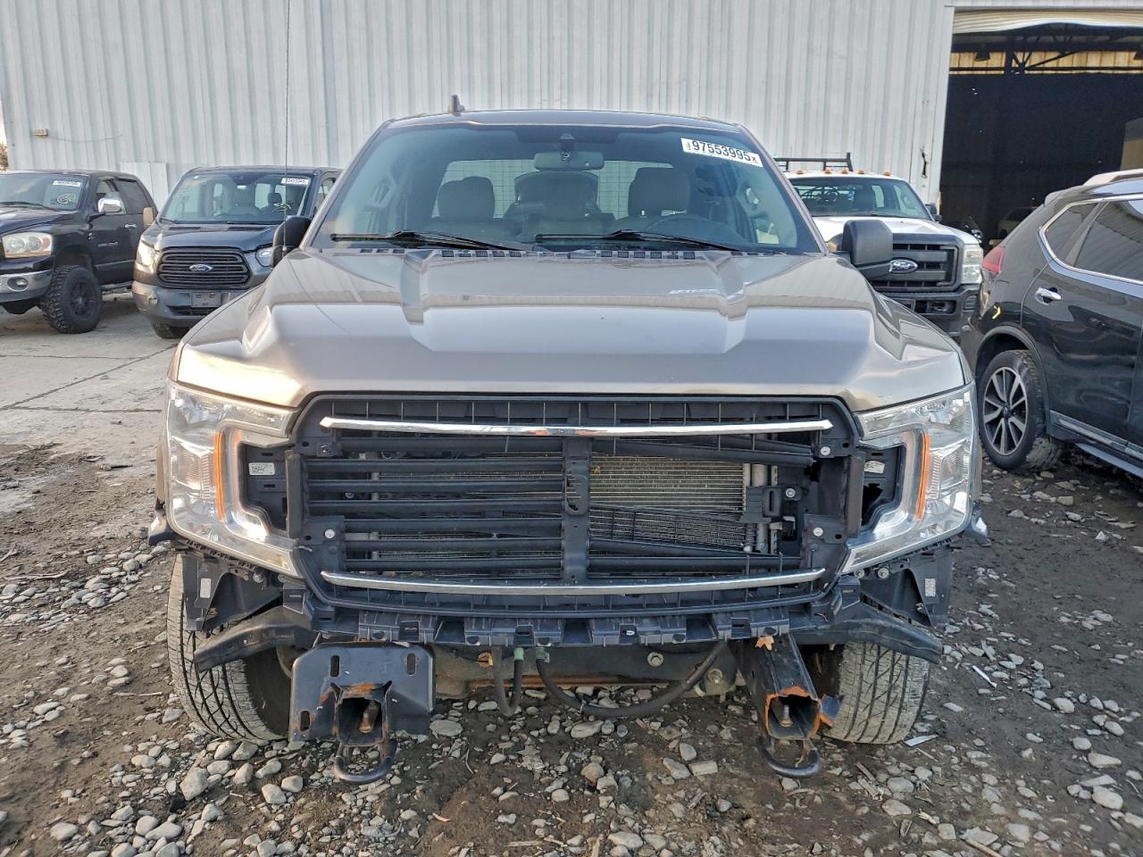 Ford F-150 Super Cab Image 4