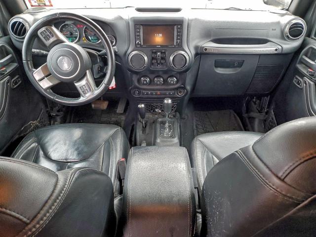 Jeep Wrangler Sahara Image 8