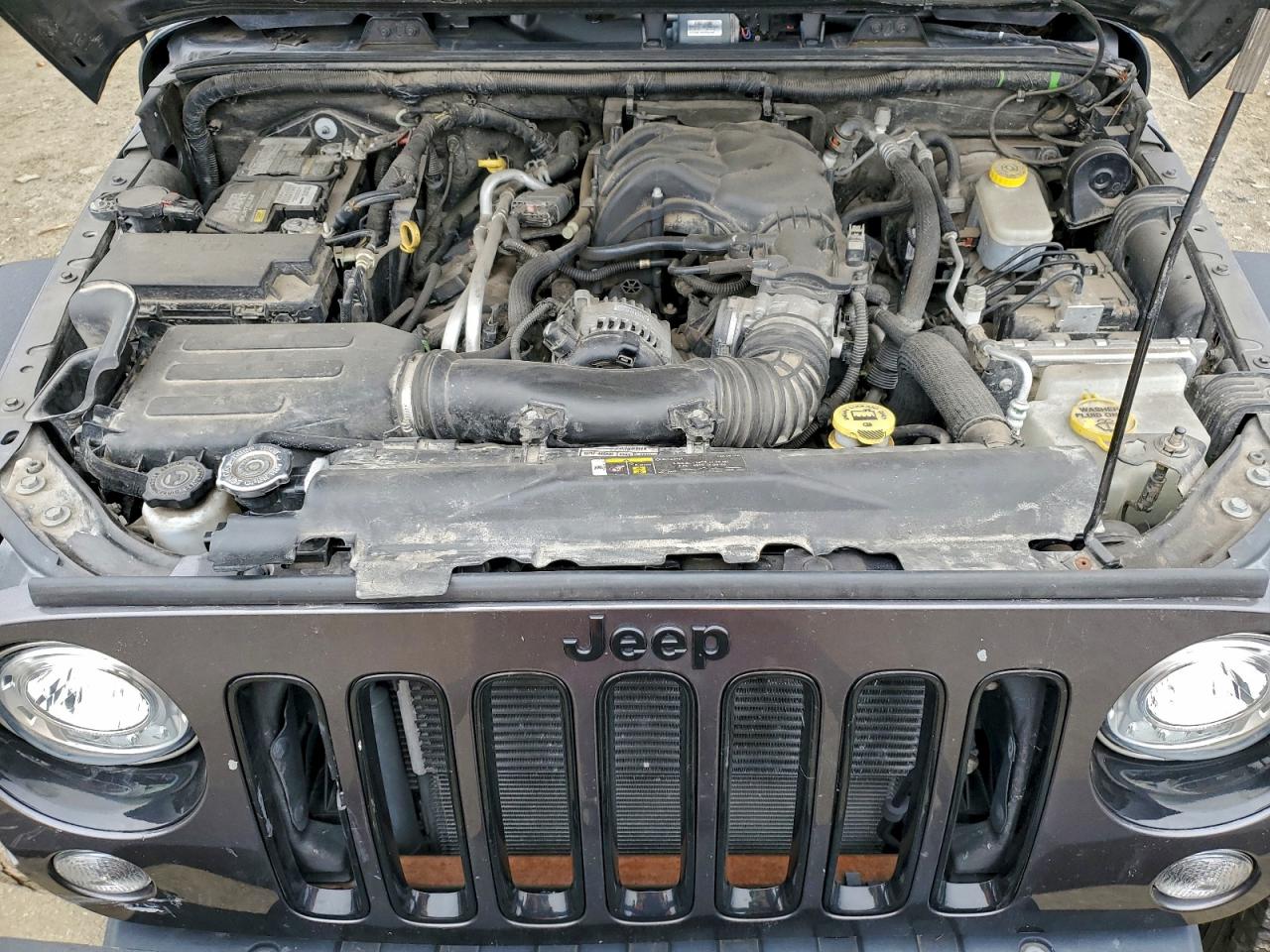 Jeep Wrangler Sahara Image 9