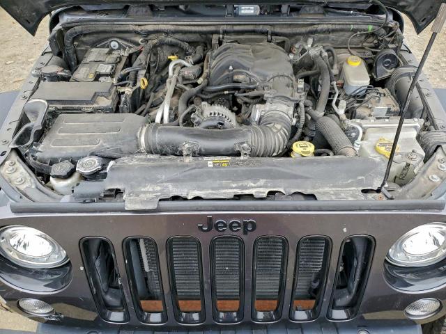 Jeep Wrangler Sahara Image 9