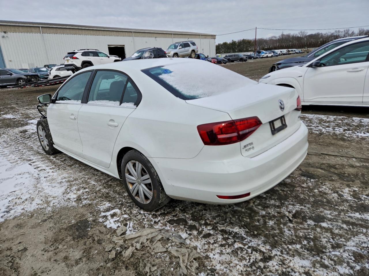 Volkswagen Jetta S Image 2