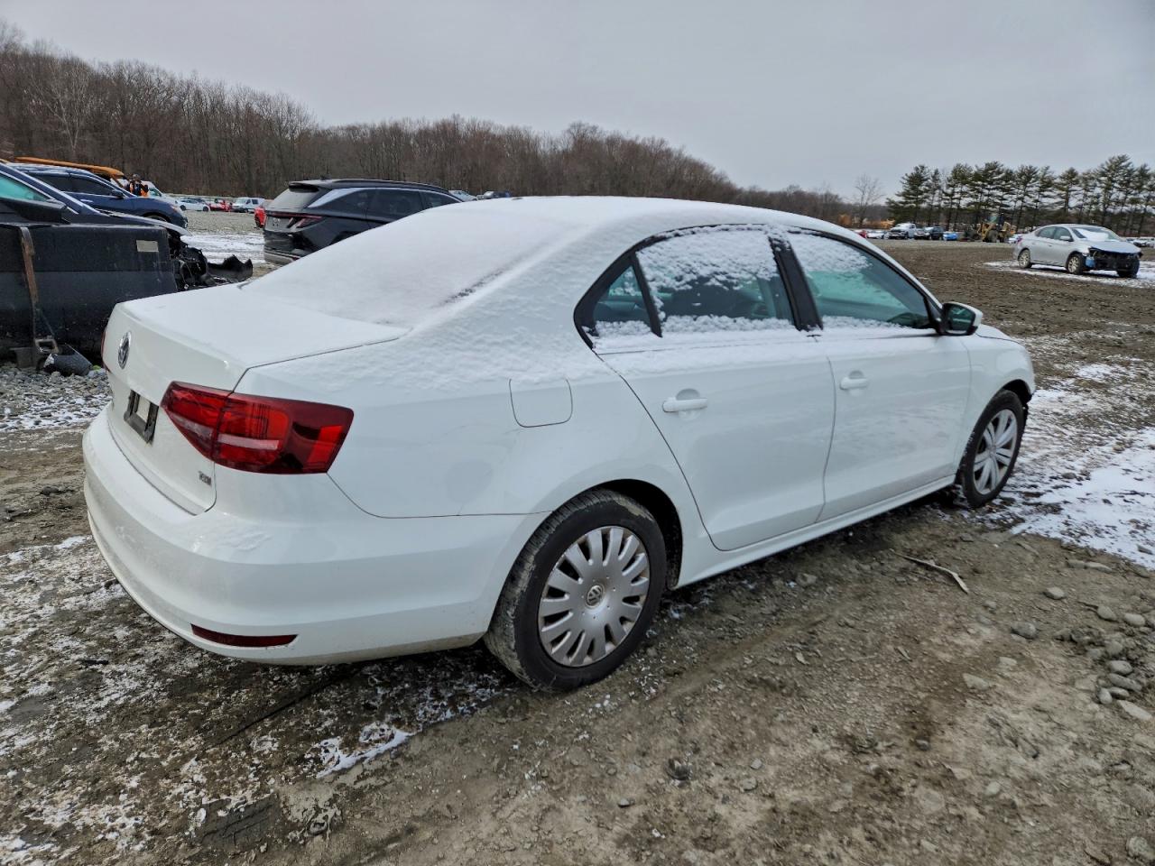 Volkswagen Jetta S Image 11