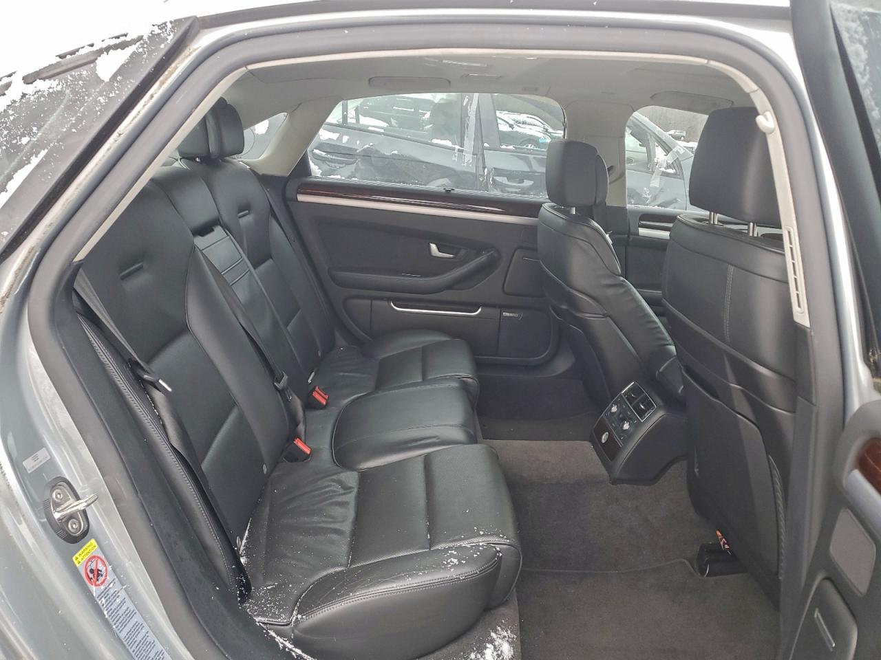 Audi A8 L Quattro Image 6