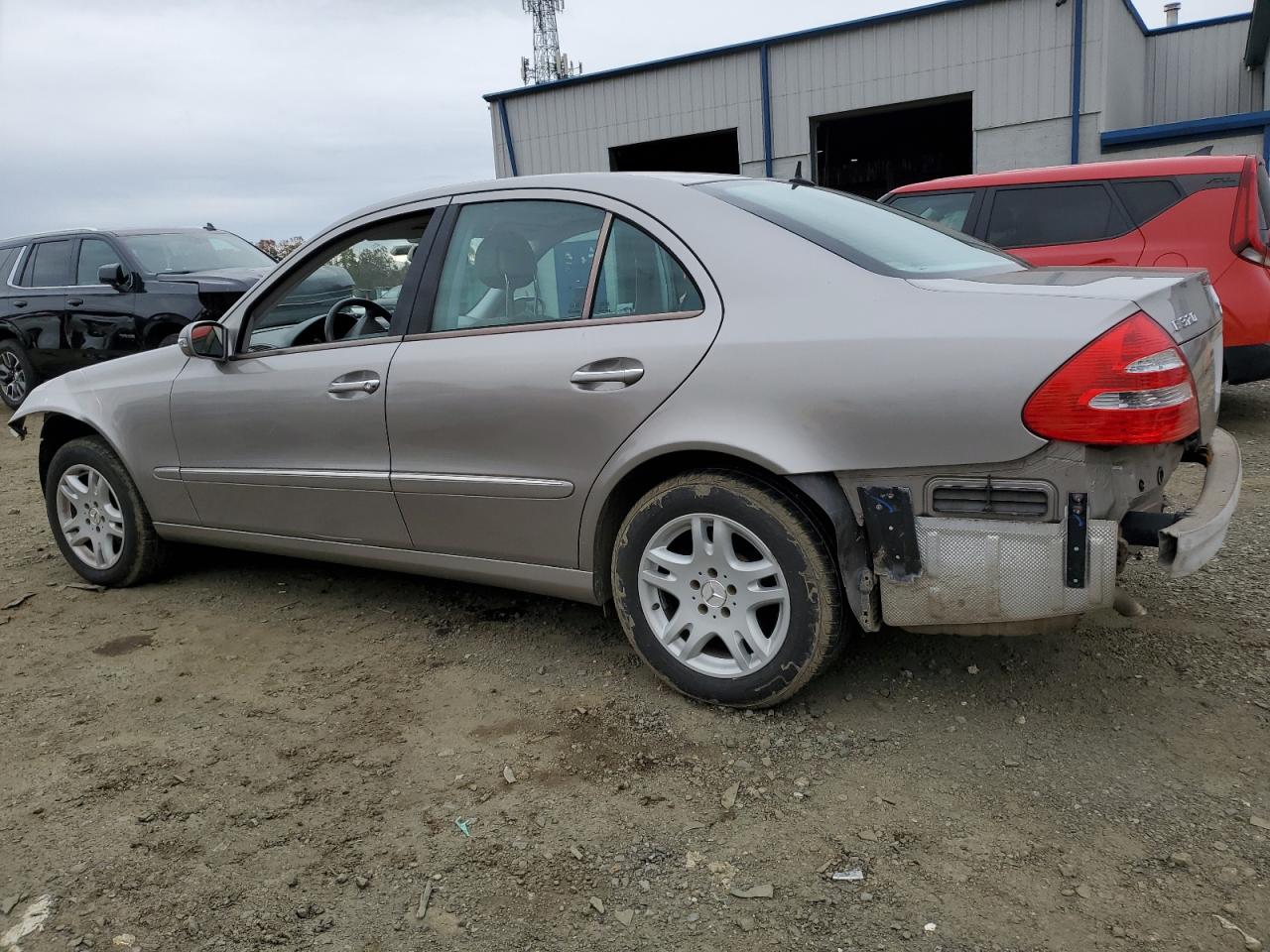 Mercedes-Benz E-Class 320 4matic Image 9