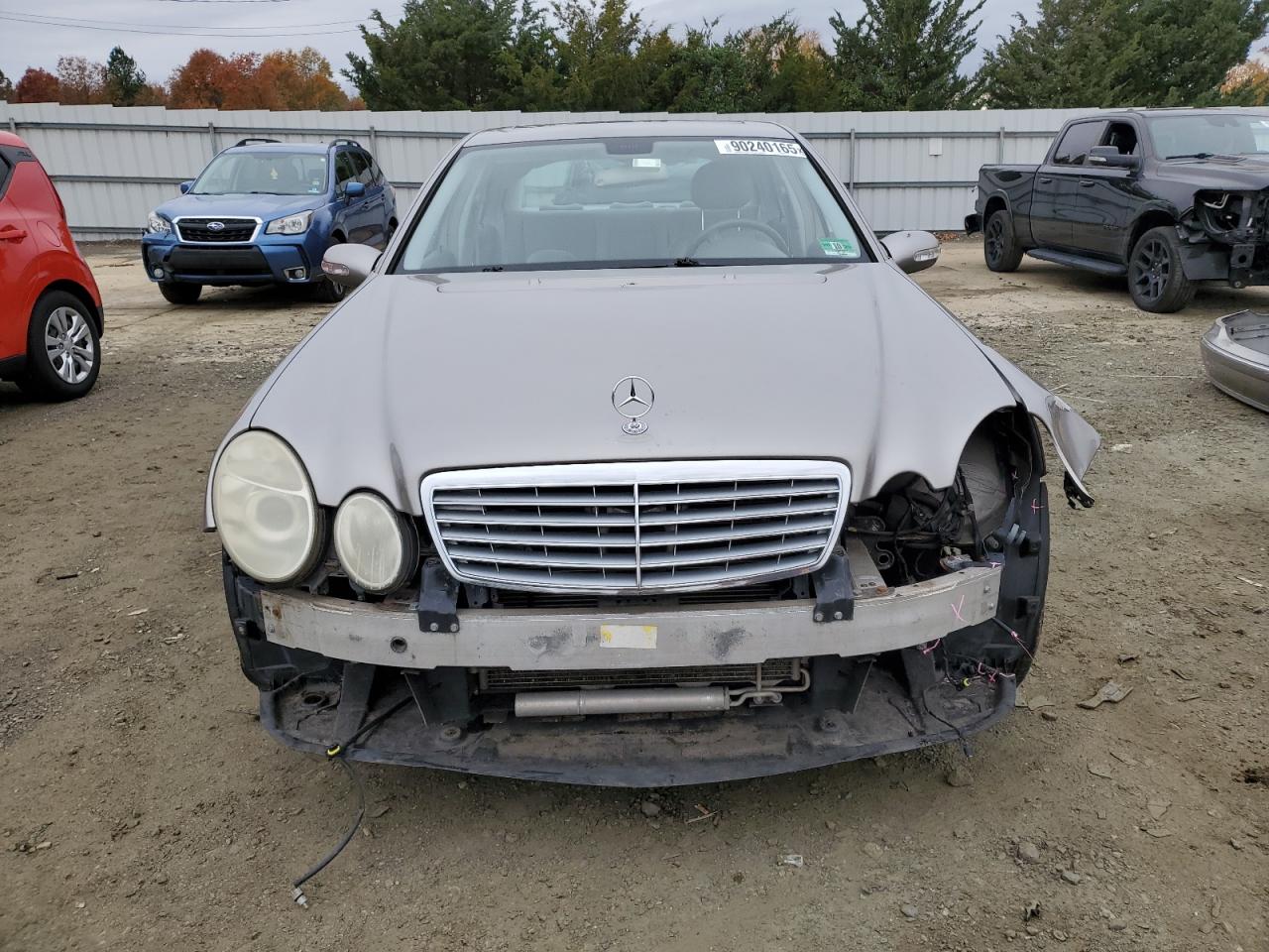 Mercedes-Benz E-Class 320 4matic Image 11