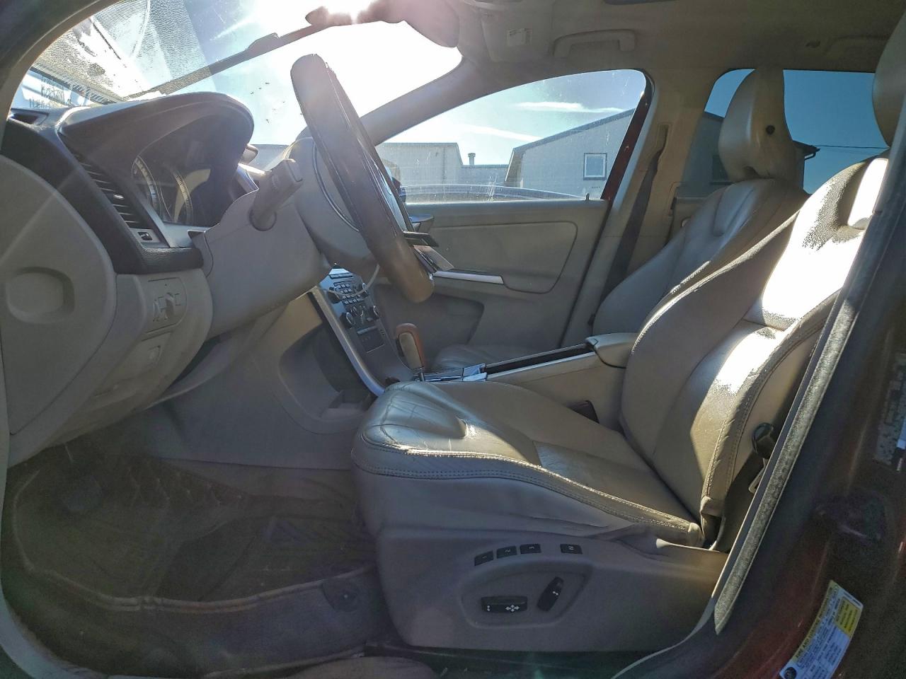 Volvo XC60 T6 Image 10