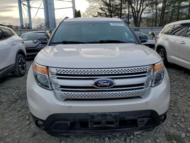 Ford Explorer Xlt Image 10