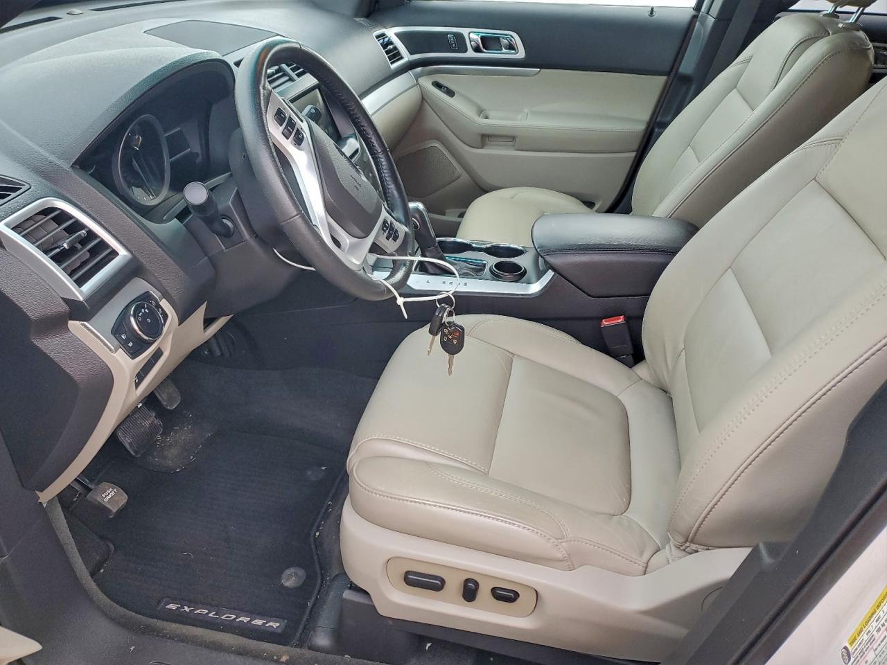 Ford Explorer Xlt Image 7