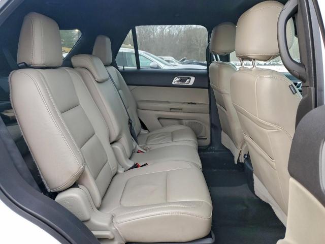 Ford Explorer Xlt Image 2