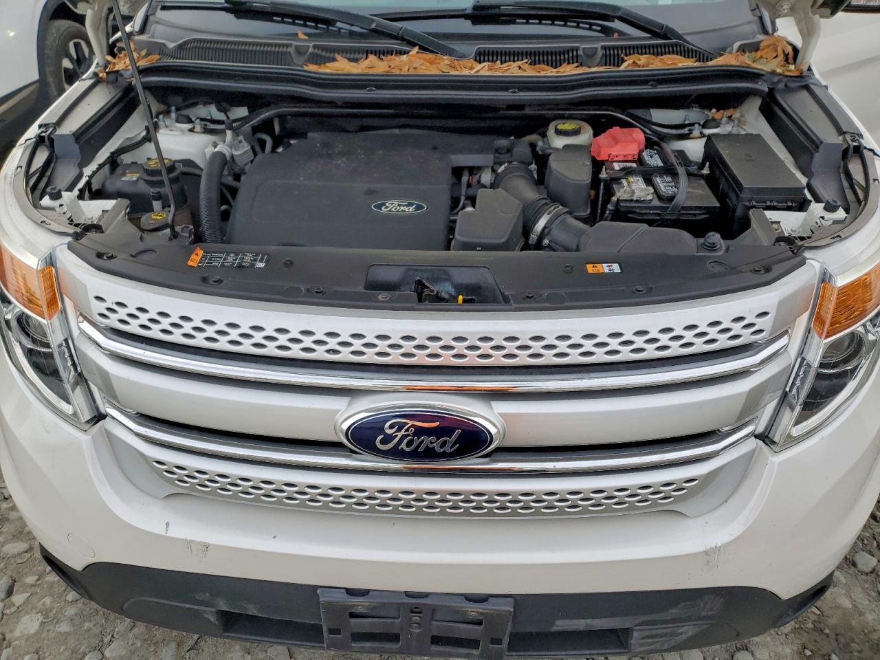 Ford Explorer Xlt Image 3