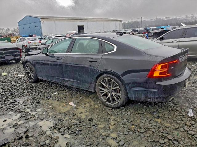 Volvo S90 T5 Momentum Image 8