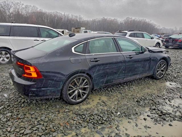 Volvo S90 T5 Momentum Image 3
