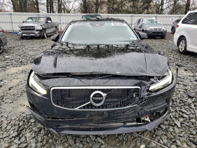 Volvo S90 T5 Momentum Image 2
