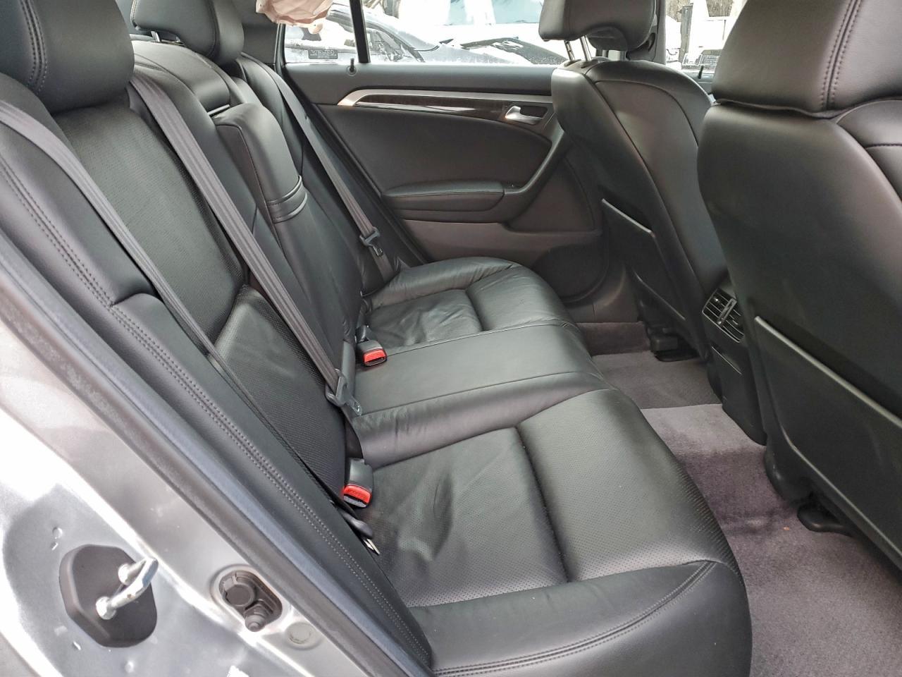 Acura TL Image 10
