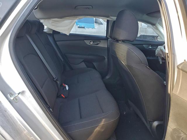 Kia Forte Fe Image 10