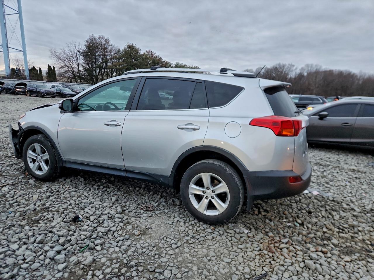 Toyota RAV4 Xle Image 4