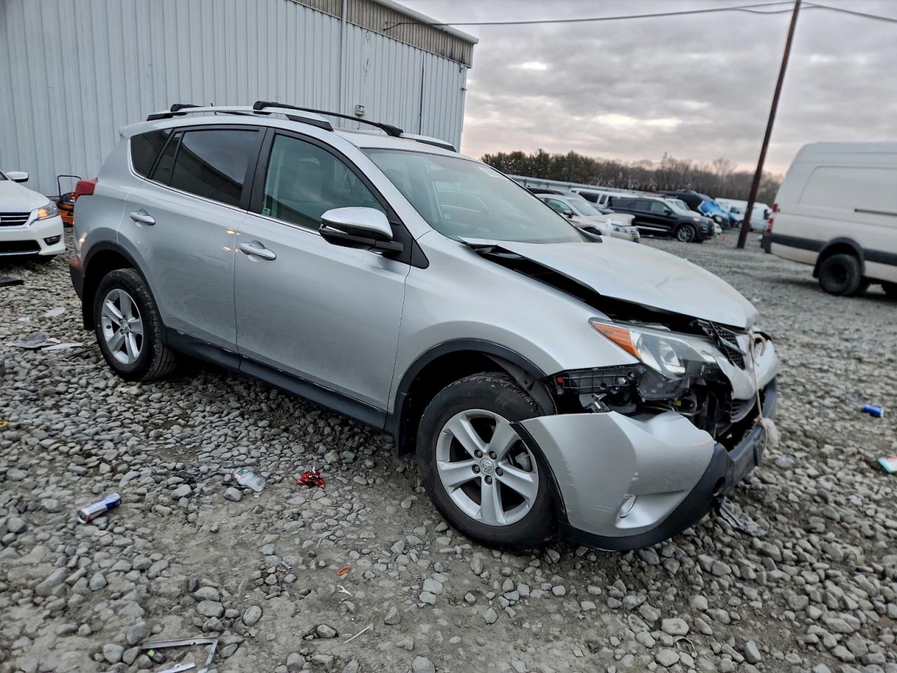 Toyota RAV4 Xle Image 6