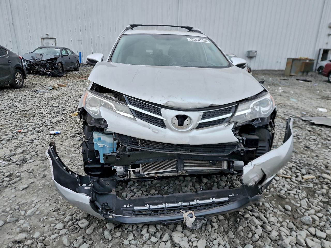 Toyota RAV4 Xle Image 8