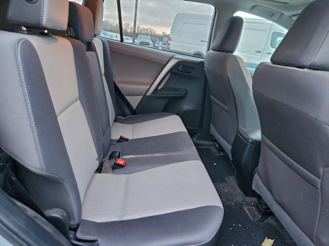 Toyota RAV4 Xle Image 10