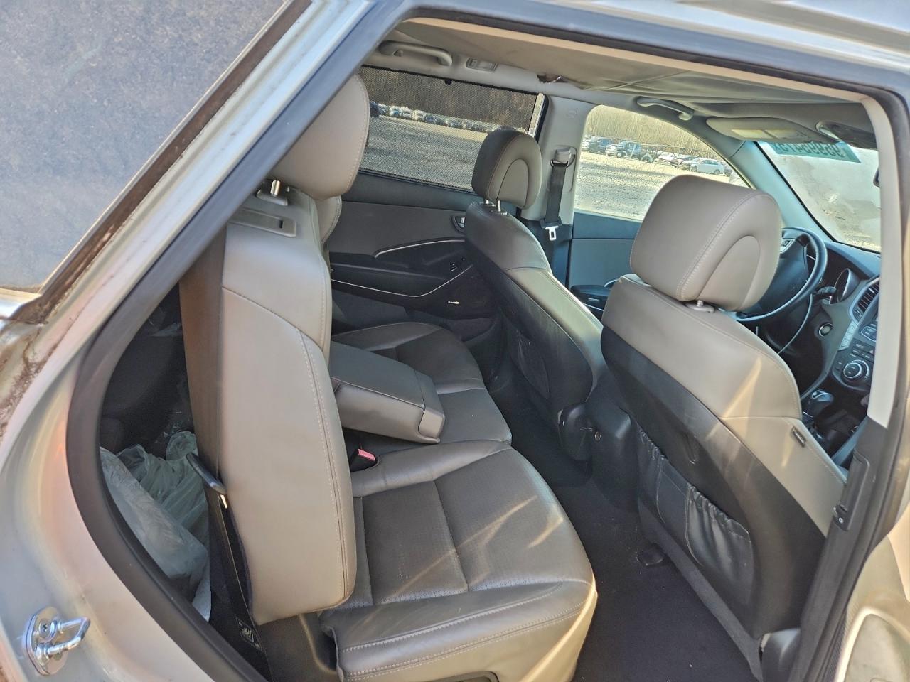 Hyundai SANTA FE Gls Image 8