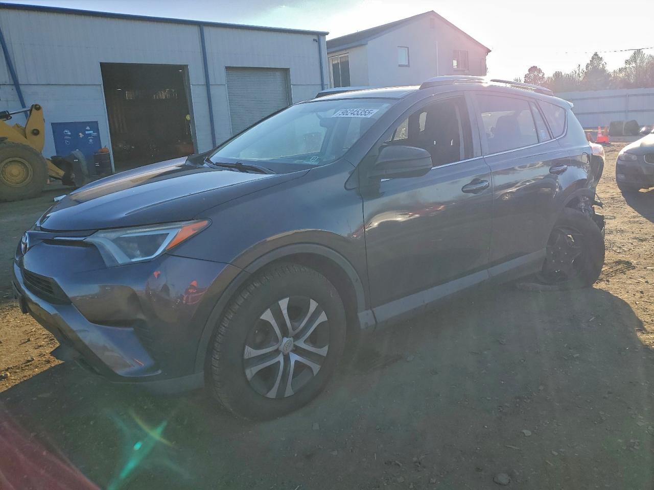 Toyota RAV4 Le Image 1