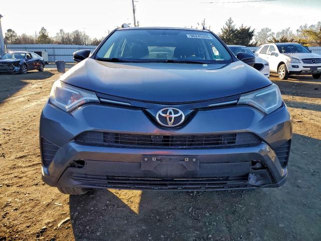 Toyota RAV4 Le Image 6