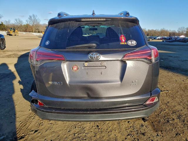 Toyota RAV4 Le Image 2