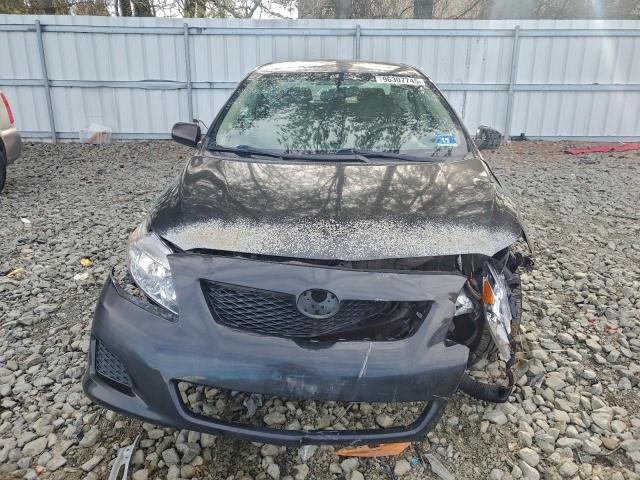 Toyota Corolla Base Image 2