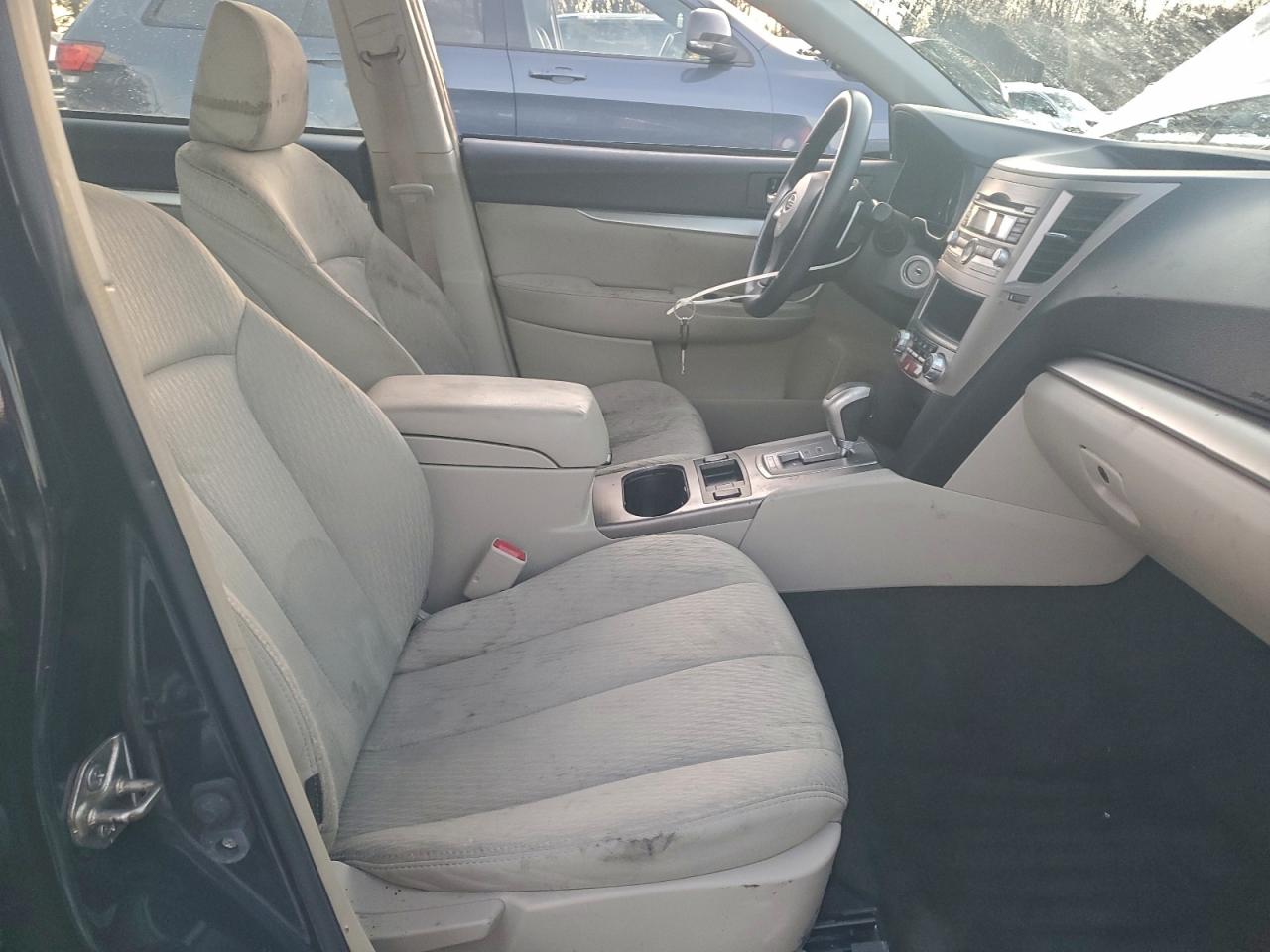 Subaru Legacy 2.5i Image 10