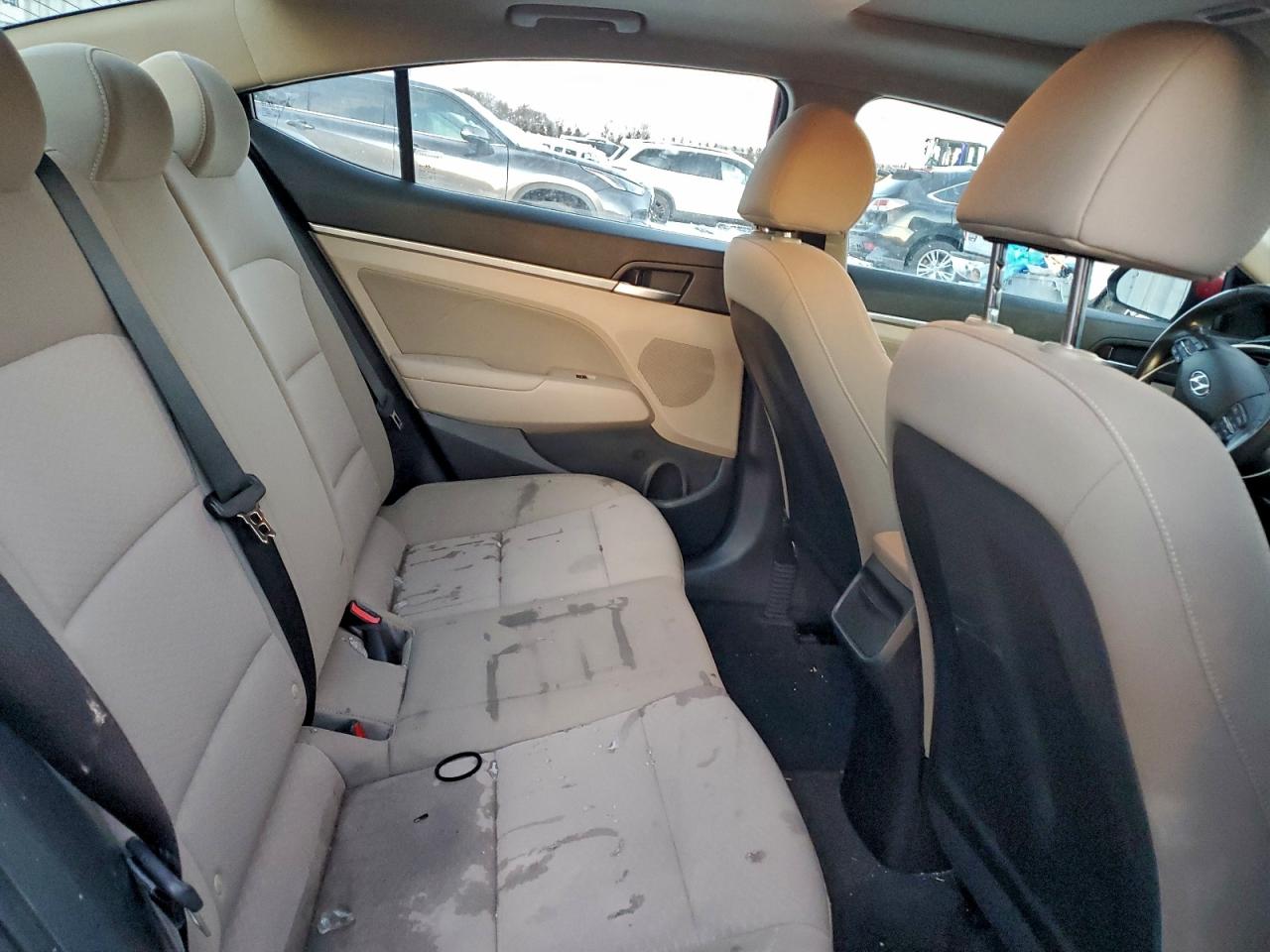 Hyundai ELANTRA Sel Image 12