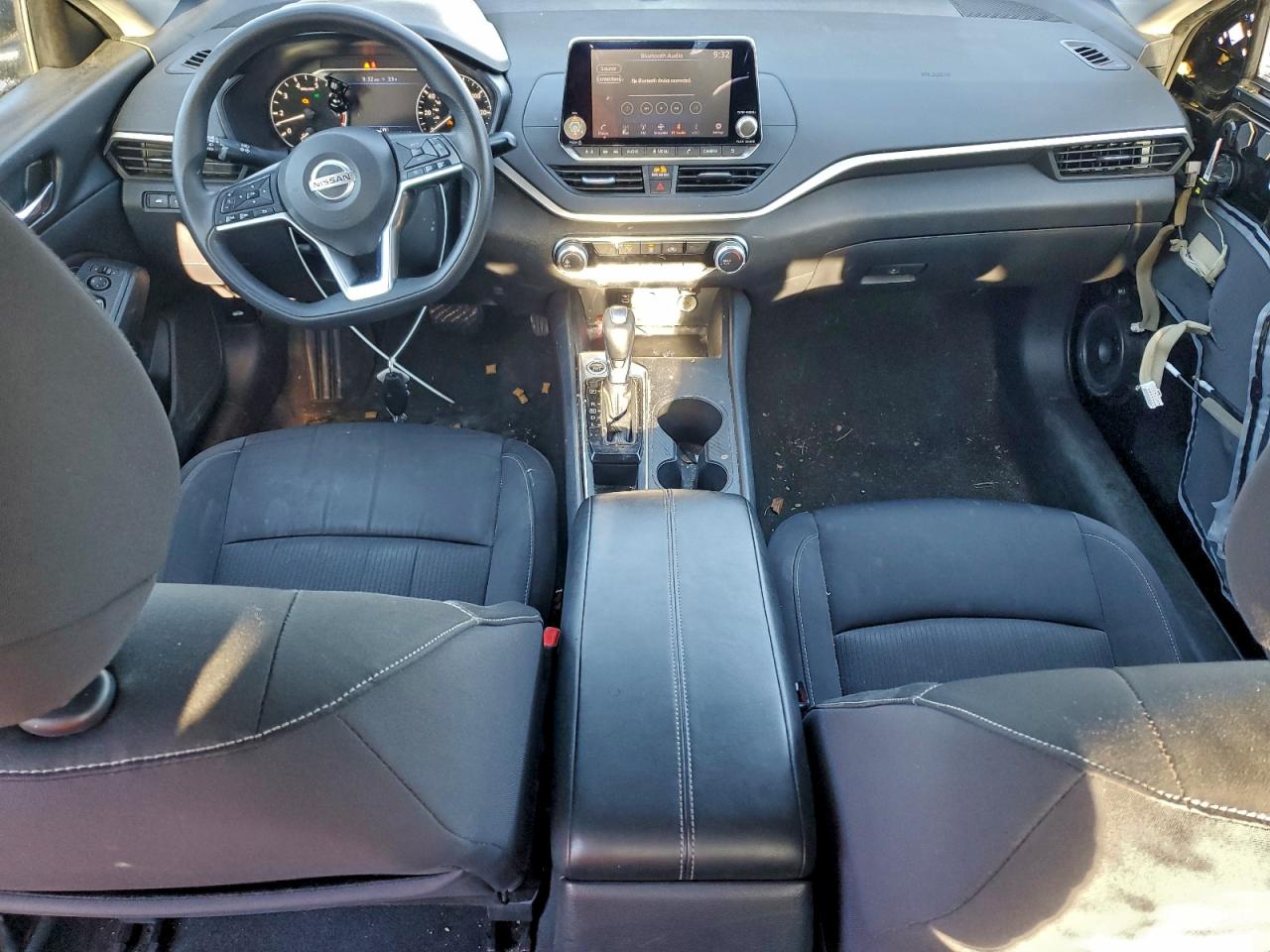 Nissan Altima S Image 4