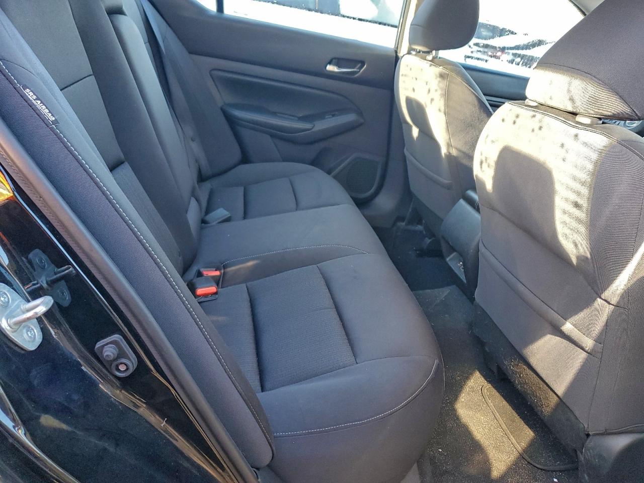 Nissan Altima S Image 9